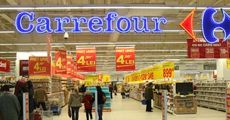 Carrefour România crește din nou peste Europa și trece de 1,5 mld. de euro vânzări la jumătate de an. Grupul francez a vândut magazinele din Italia