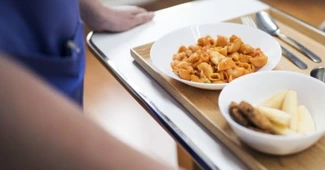 Cum poți scăpa de mizeria din spitale cu 100 de lei pe lună. Majoritatea românilor ar vrea să plătească – sondaj