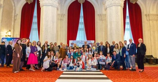 FOTO Premieră în Parlamentul României! În țara accidentului la minut, copiii cer răspicat: Zero răniți pe șosele! Cifrele care ne dau fiori