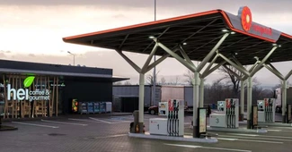 Rompetrol a fost dată în judecată de fostul său director general Ilias Kuldzhanov. El contestă chiar decizia prin care societatea cumpără petrol de la compania-mamă din Kazahstan