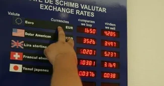Cel mai bun curs leu-euro. La cumpărarea de euro, cursul valutar e mai bun la bancă decât la casa de schimb. La vânzare, e invers