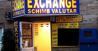 Cel mai bun curs leu-euro. La cumpărarea de euro, cursul valutar e mai bun la bancă decât la casa de schimb. La vânzare, e invers