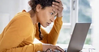 Vacanțele devin ținta preferată a hackerilor: val de escrocherii online cu rezervări de vacanță