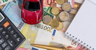 APIA consideră că subvenţionarea maşinilor noi trebuie dublată de o descurajare fiscală clară a celor vechi şi poluante