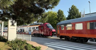 FOTO Al cincilea tren Alstom pentru ARF a plecat de la fabrica din Germania către România