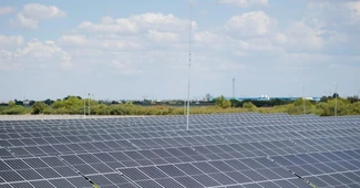 Apel disperat al primarului din Reșița, către ministrul Energiei: “Dați banii oamenilor!” Parcul fotovoltaic al orașului, care urma să primească bani de la Minister este 90% gata, dar statul tot nu plătește constructorul român