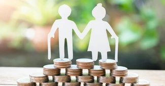 Deputaţii au adoptat Legea plăţii pensiilor private. Retragere iniţială de 30% din Pilonul II, inclusiv bolnavii oncologici