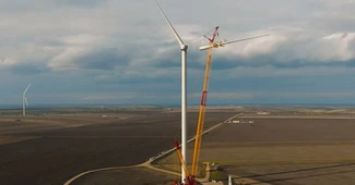 Trei parcuri eoliene de 300 MW intră în execuție în zona Moldovei. Parteneriat Petrom – RNV Infrastructure