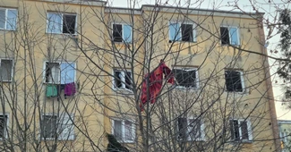 Update 2: O explozie s-a produs într-un bloc din Alba Iulia. Două persoane, un bărbat și o femeie, au fost rănite. 22 de locatari au fost evacuați (VIDEO)