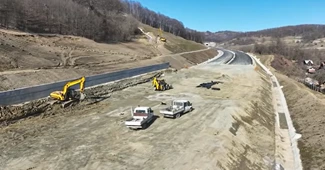VIDEO Autostrada A1 Sibiu – Pitești: Cum mai arată lotul de aproape 10 kilometri care ar putea fi dat în trafic la vară