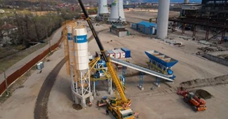 VIDEO Umbrărescu la combinatul Oțelu Roșu. Cum revine la viață una dintre cele mai vechi uzine din România