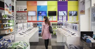 Smartphone-urile intră într-o nouă eră de prețuri. Laurențiu Trandafir, Honor România: În ultimul an, pragurile de preț s-au mutat cu aproximativ 100 de euro în sus