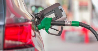 Scumpire generalizată a benzinei și motorinei în România, toate benzinăriile au crescut prețurile azi. Cât costă acum carburanții