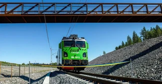 FOTO Locomotivă fabricată în România a inaugurat cea mai nouă linie feroviară din Suedia