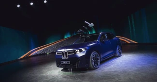 Noul BMW X5, cu o gamă complexă de sisteme de propulsie, de la diesel la electric, poate fi comandat în România. Care sunt prețurile