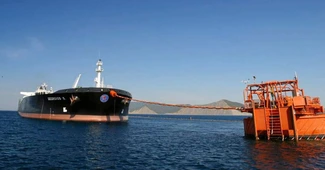 Conflict diplomatico-energetic în Marea Neagră. Kazahstanul cere Ucrainei să nu mai atace petrolierele care transportă legal țiței kazah, și amenință că va cere compensații. Țițeiul kazah a ajuns vital pentru Europa, care e situația acum