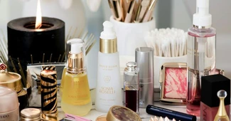 Ce s-a ales de Avon și Oriflame: Cum au schimbat noile lanțuri de magazine felul în care româncele își cumpără cosmeticele
