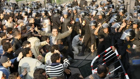 Egipt: Doi morţi în ciocnirile dintre manifestanţi şi poliţie, la Cairo