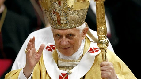 Papa Benedict al XVI-lea denunţă adâncirea inegalităţilor sociale din cauza crizei financiare