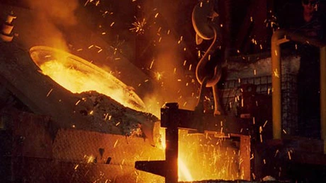 Vremuri grele pentru ArcelorMittal. Fabricile din România rezistă. Deocamdată