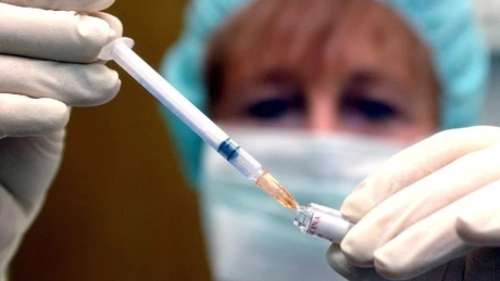 Valeriu Gheorghiţă recomandă persoanelor care s-au vaccinat împotriva COVID-19 să îşi facă şi vaccinul anti-gripal
