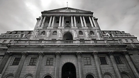Banca Angliei restricţionează stimulentele pentru creditele ipotecare, pentru a reduce riscurile