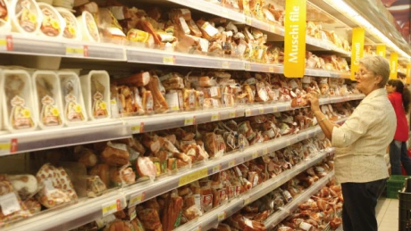 Medicii recomandă consumul moderat de alimente tradiţionale pe bază de carne de porc