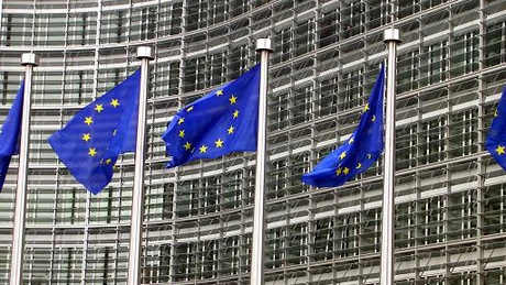 CE recomandă statele membre întocmirea unor liste negre cu paradisurile fiscale