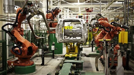 Probleme pentru Daimler: Autoritatea de reglementare din Germania a găsit cinci dispozitive ilegale în maşinile cu motoare diesel