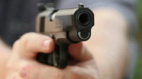 A trăit 107 ani ca să moară într-un schimb de focuri cu poliţia