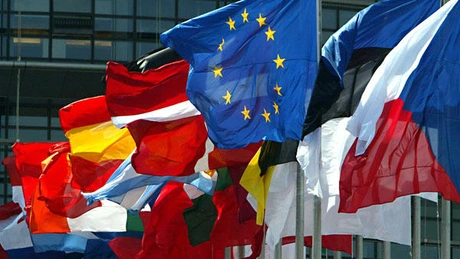 Zona euro a înregistrat progrese semnificative în depăşirea crizei financiare
