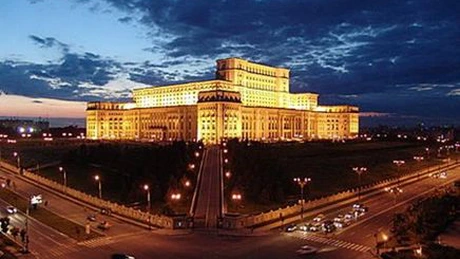 Protestul de la Piaţa Universităţii s-a mutat în Parcul Izvor, la Palatul Parlamentului
