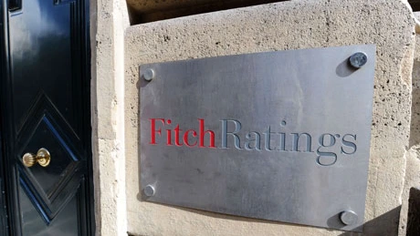 Fitch nu va revizui ratingul României în următoarele 18-24 de luni