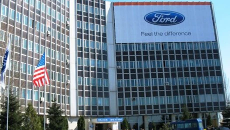 Ford Craiova dă afară 250 de angajaţi. Salarii compensatorii pentru doi ani
