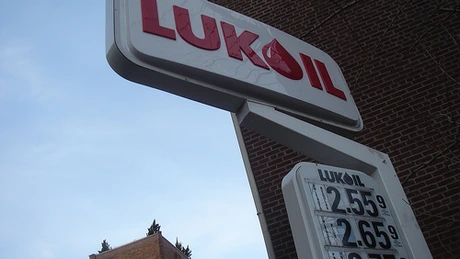 Deprecierea rublei a permis Lukoil să îşi majoreze profitul cu 37% în primul trimestru