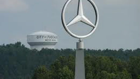 Mercedes atacă poziţia de lider a BMW pe segmentul maşinilor de lux cu o nouă fabrică în Ungaria