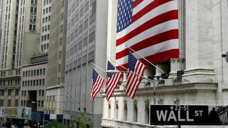 Contractele futures de pe Wall Street, în scădere cu peste 1%