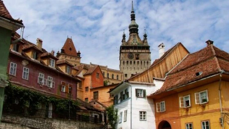 Expoziţie pentru promovarea obiectivelor turistice medievale din Transilvania, la Braşov