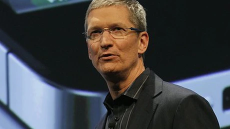 Cu cât a scăzut pachetul salarial al șefului Apple în 2012