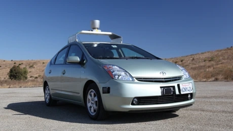 Maşinile Google care se conduc singure au dreptul să circule în California