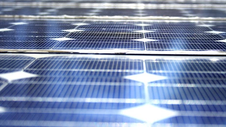 Cel mai mare parc fotovoltaic din România este aproape gata. Investiţie de 100 de milioane de euro
