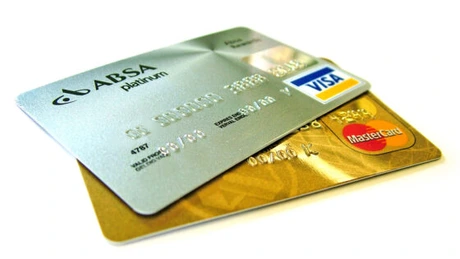 Trei reguli de aur pentru utilizarea cardului de credit