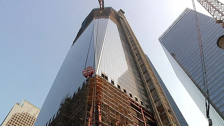 Primul zgârie-nori Freedom Tower: Constructorii au pus ultima grindă