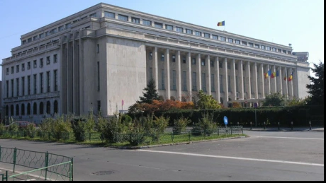 Preşedintele Băsescu a promulgat legea pentru abilitarea Guvernului de a emite ordonanţe