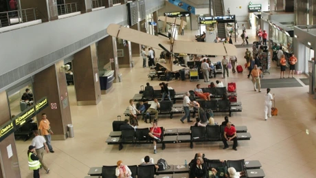 Cu cât sunt plătiţi angajaţii din aeroporturile româneşti. Discrepanţe uriaşe