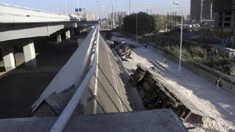 Treabă chinezească: un pod de 300 de milioane de dolari s-a prăbuşit după doar 18 luni