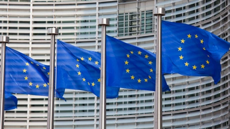 Patru ţări UE cer CE mecanism de intervenţie împotriva statelor membre care încalcă statul de drept