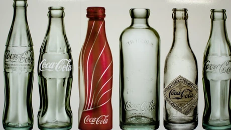 Apare o nouă sticlă de Coca-Cola. FOTO