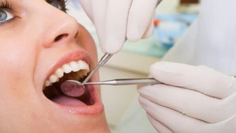 Românii nu mai merg la stomatolog. Nici măcar copiii nu au gratuitate absolută