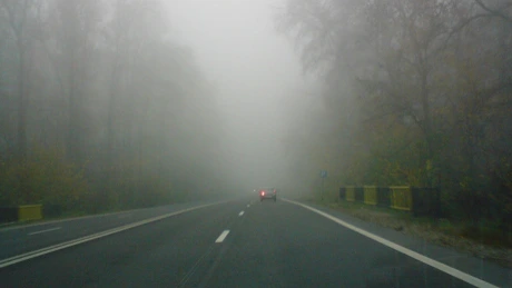 Cod Galben de ceaţă în 10 de judeţe şi autostrăzile A1 şi A2, până la ora 11.00